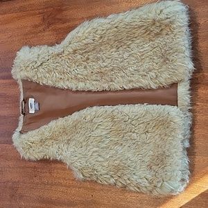 Girls- size Large, 10-12- Old Navy Dressy vest. GREAT condition.